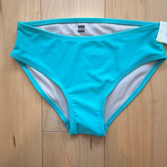 Tea Collection Rashguard and Bikini Bottoms Set - Picture 6 of 14